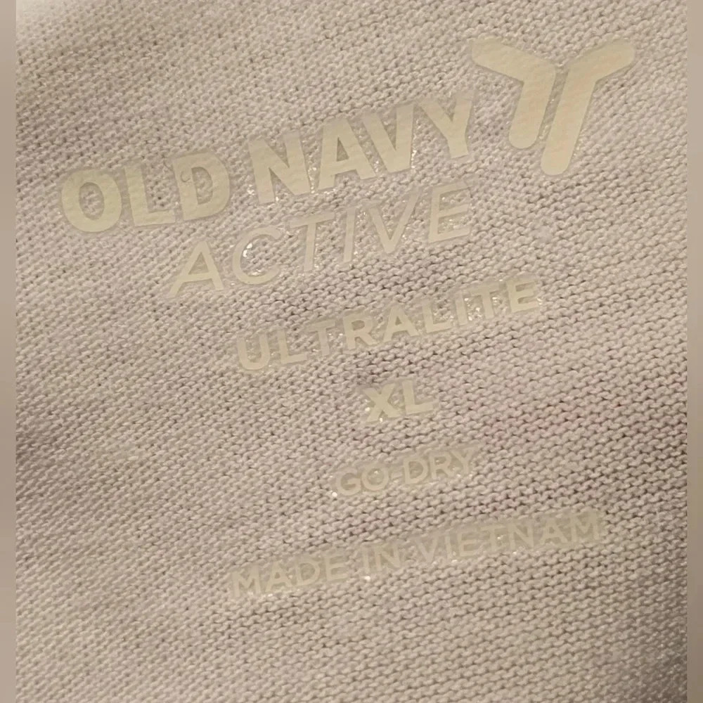 Old Navy, Size XL, White Crop Graphic Tank - Picture 5 of 9
